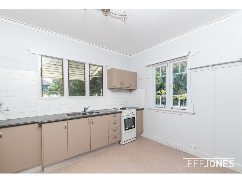 16 Ellis Street, Greenslopes QLD 4120