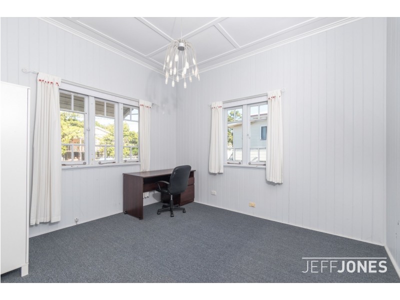 16 Ellis Street, Greenslopes QLD 4120
