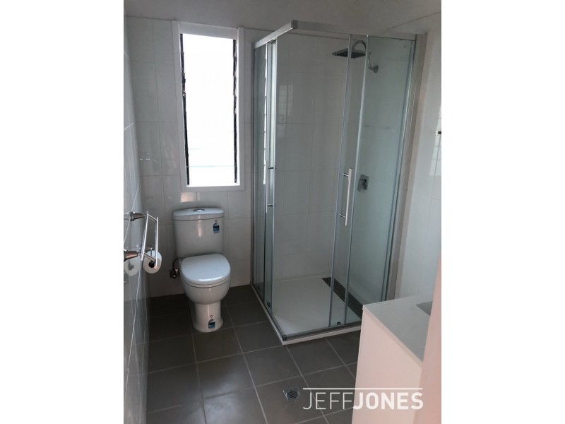 16 Ellis Street, Greenslopes QLD 4120