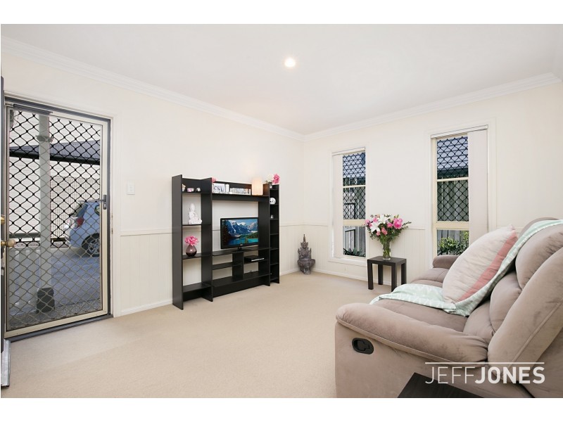 2/43 Brown Street, Camp Hill QLD 4152