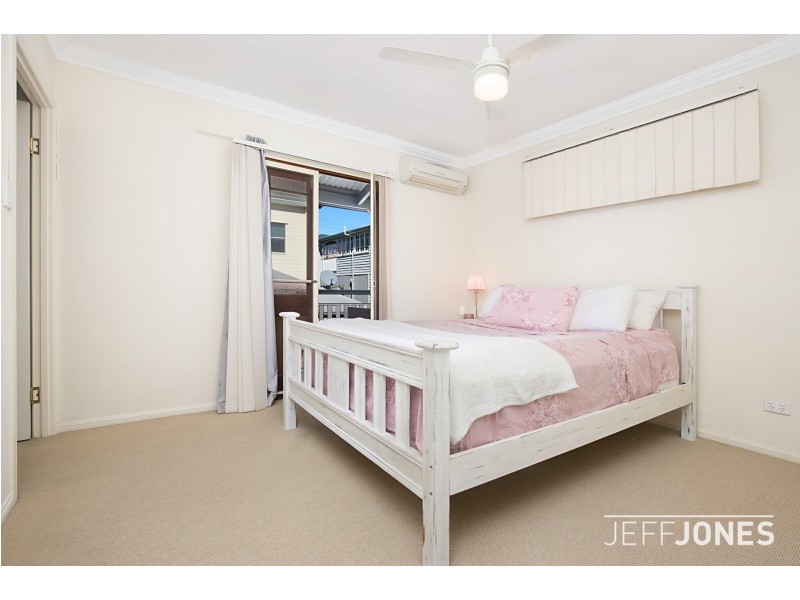 2/43 Brown Street, Camp Hill QLD 4152