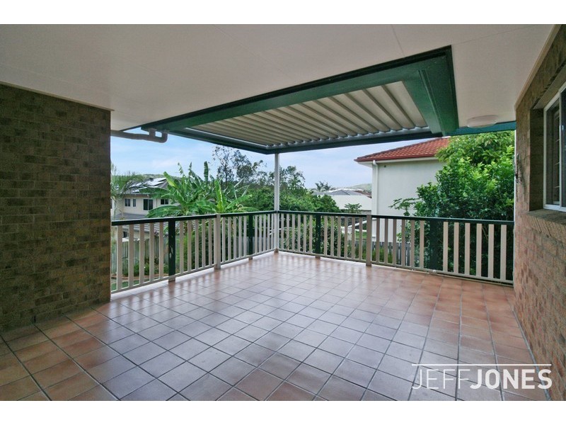 12 Hatherton Crescent, Carindale QLD 4152