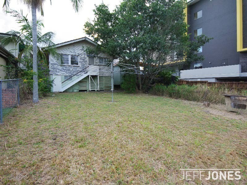 44 Carl Street, Woolloongabba QLD 4102