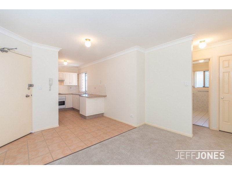 4/11 Ellis Street, Greenslopes QLD 4120