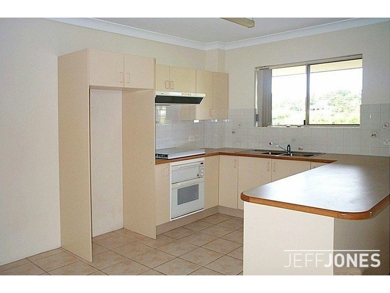 8/2 Gustavson Street, Annerley QLD 4103