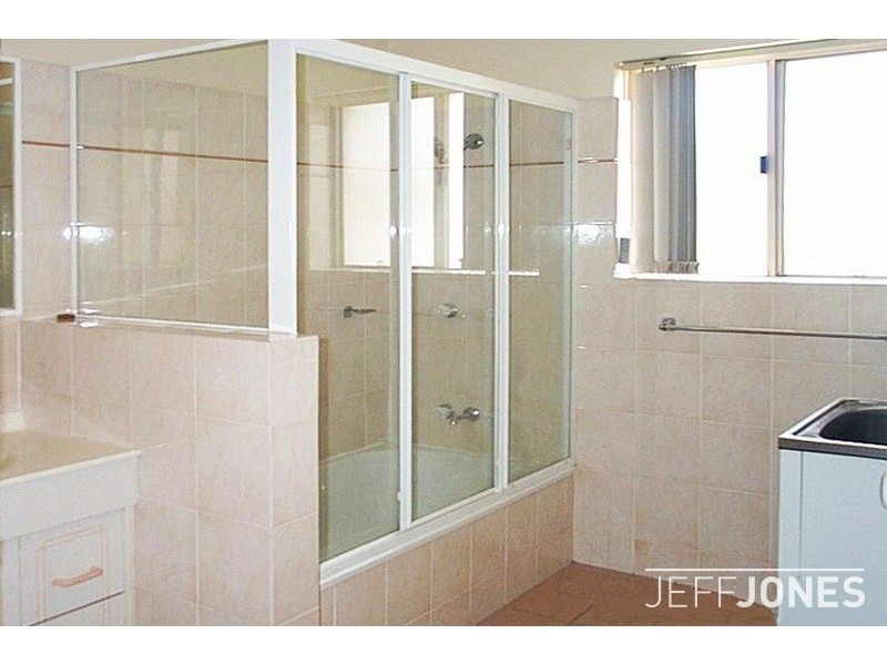 8/2 Gustavson Street, Annerley QLD 4103