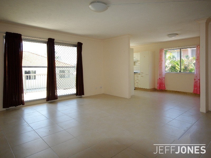 9/558 Logan Road, Greenslopes QLD 4120
