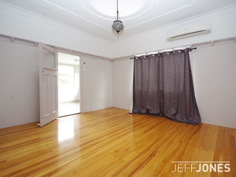 148 Juliette Street, Greenslopes QLD 4120