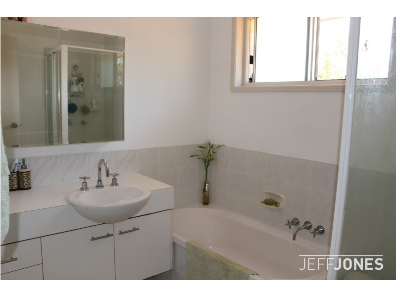 21 Perrin Drive, Seven Hills QLD 4170