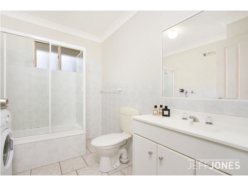 13/120 Pembroke Road, Coorparoo QLD 4151