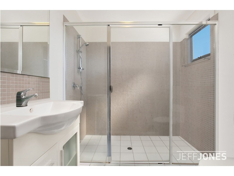 2/15 Mons Road, Carina Heights QLD 4152