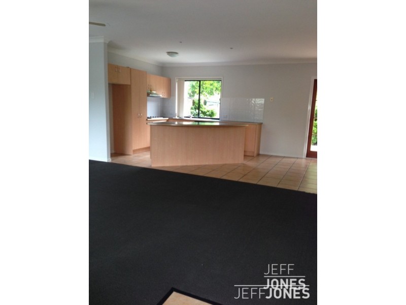 33 Newdegate Street, Greenslopes QLD 4120