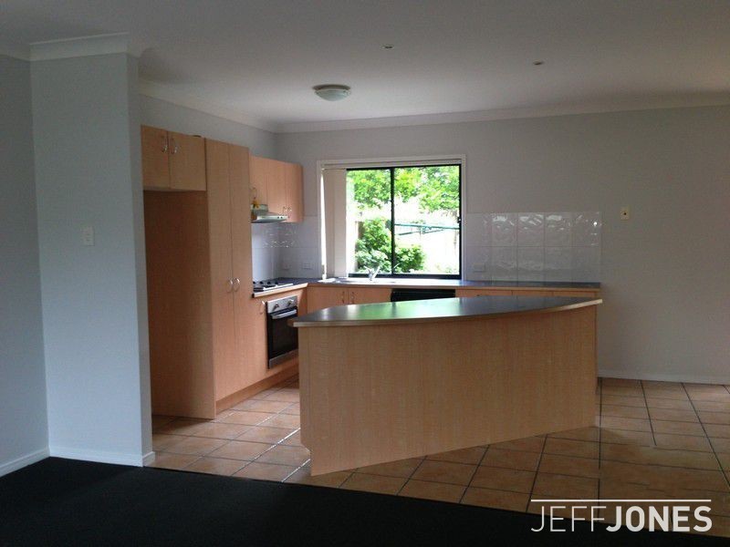 33 Newdegate Street, Greenslopes QLD 4120