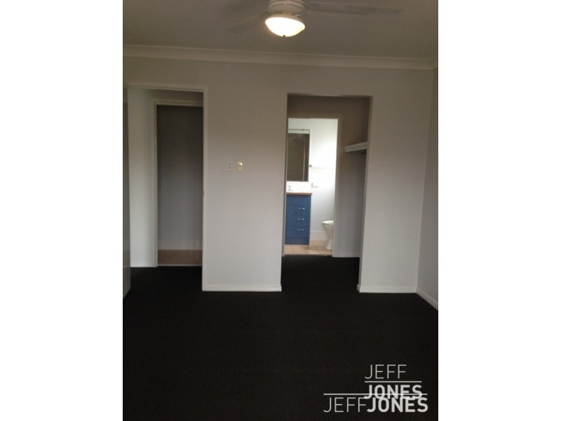 33 Newdegate Street, Greenslopes QLD 4120