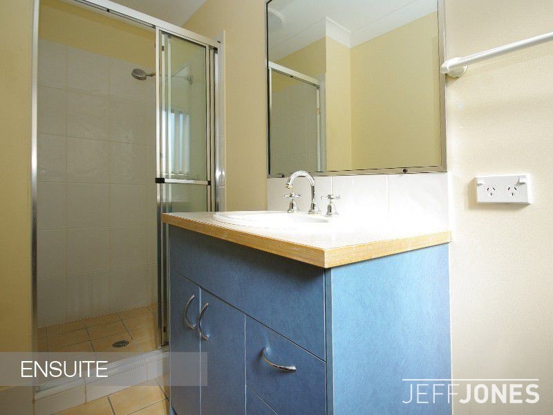 33 Newdegate Street, Greenslopes QLD 4120