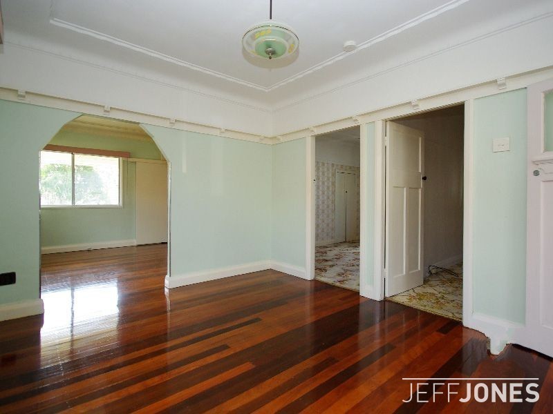 32 Nelson Street, Coorparoo QLD 4151