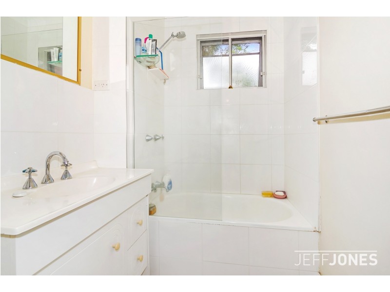 2/39 Norfolk Street, Coorparoo QLD 4151