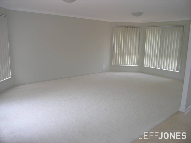 6 Holland Place, Carindale QLD 4152