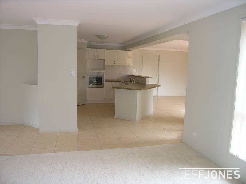 6 Holland Place, Carindale QLD 4152