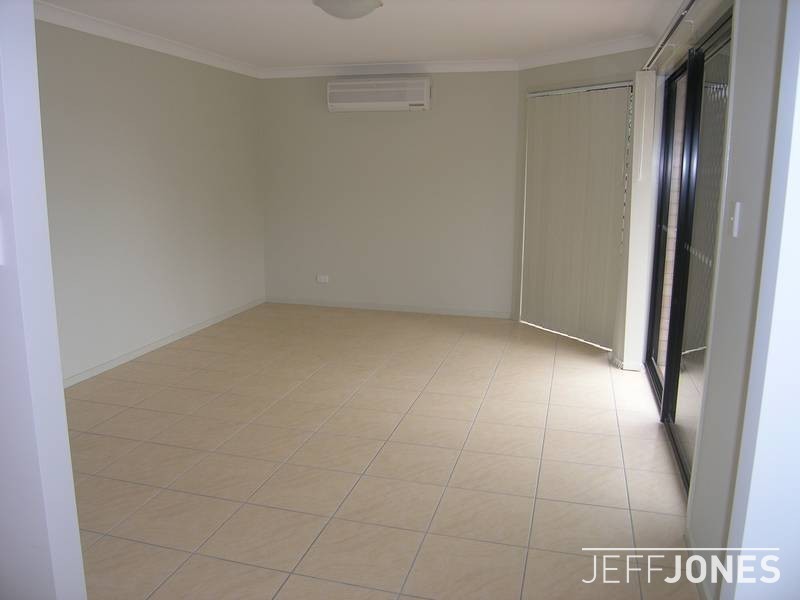 6 Holland Place, Carindale QLD 4152