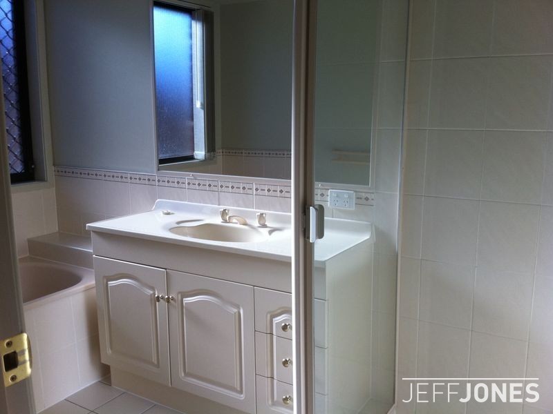 6 Holland Place, Carindale QLD 4152