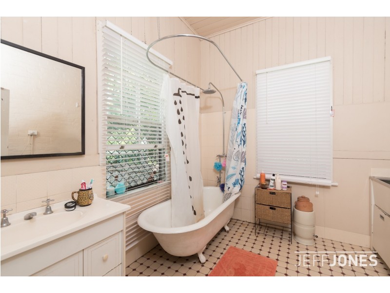 39 Heidelberg Street, East Brisbane QLD 4169