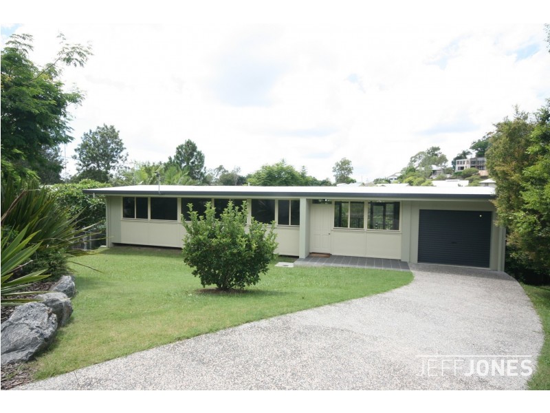 12 Hull Street, Carina QLD 4152