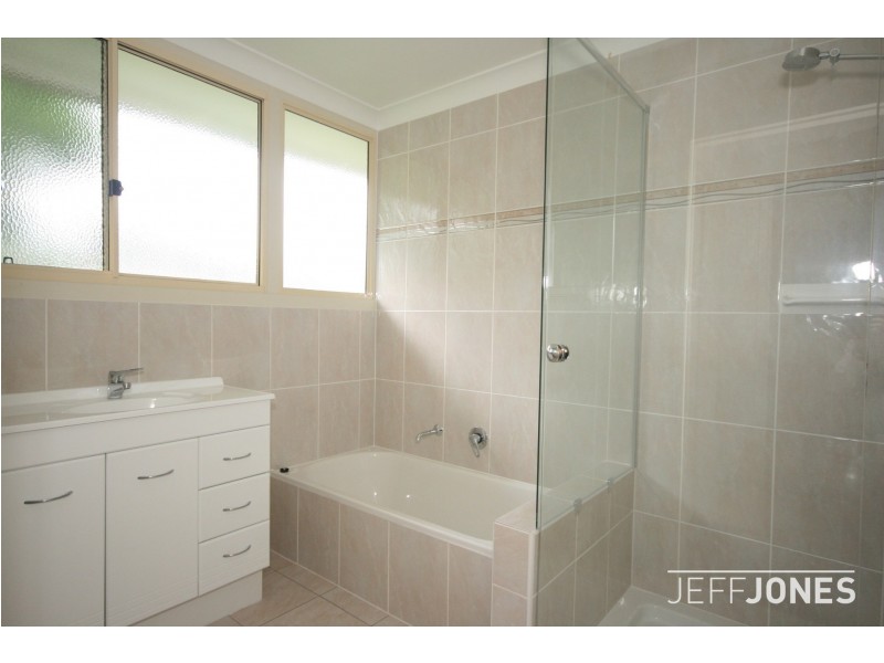 12 Hull Street, Carina QLD 4152