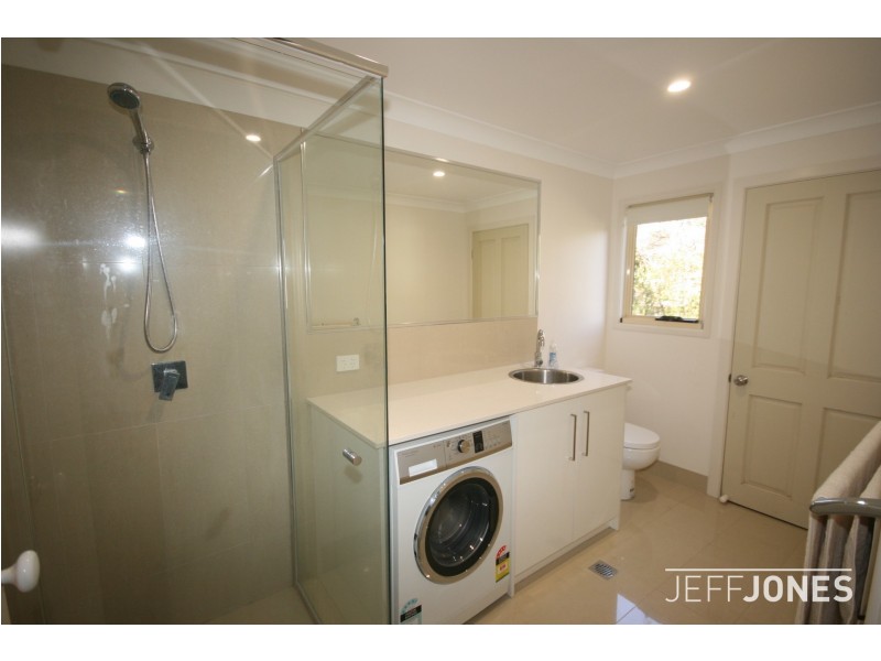 12 Hull Street, Carina QLD 4152