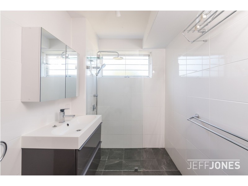1/146 Juliette Street, Greenslopes QLD 4120