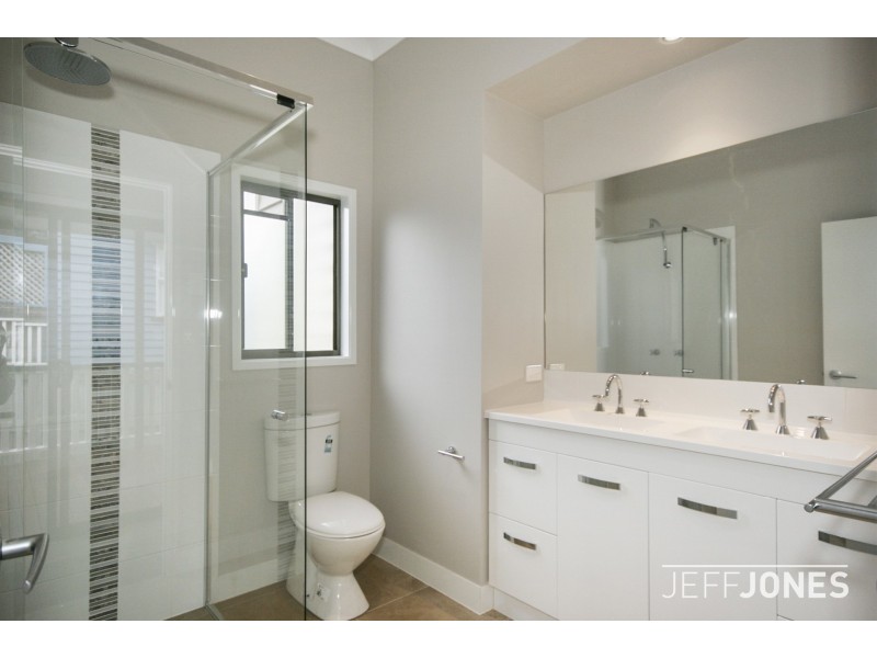 17 Elfin Street, East Brisbane QLD 4169