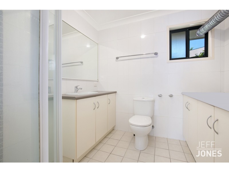 2/146 Pembroke Road, Coorparoo QLD 4151