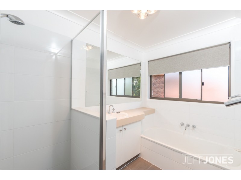 5 Consuelo Court, Carindale QLD 4152