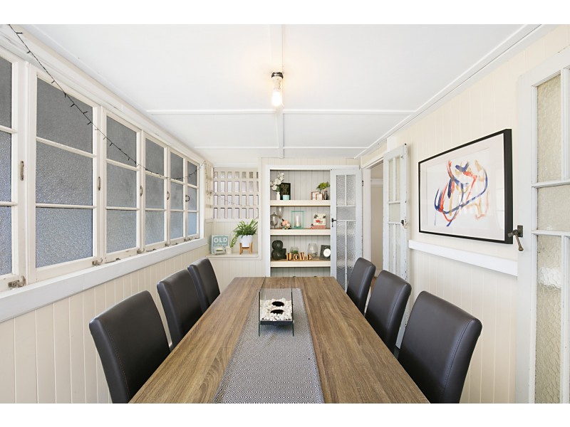 25 Thomas Street, Greenslopes QLD 4120