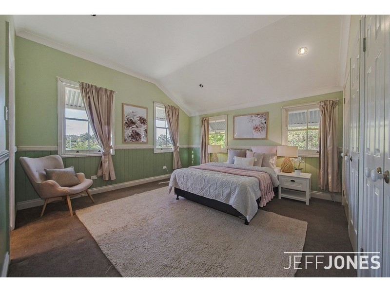 148 Oates Avenue, Holland Park QLD 4121