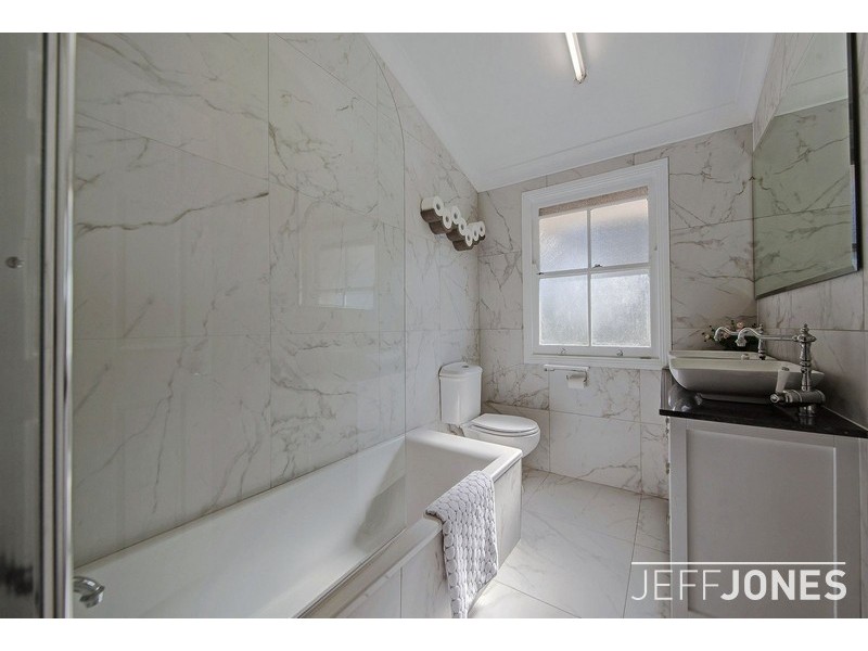 148 Oates Avenue, Holland Park QLD 4121