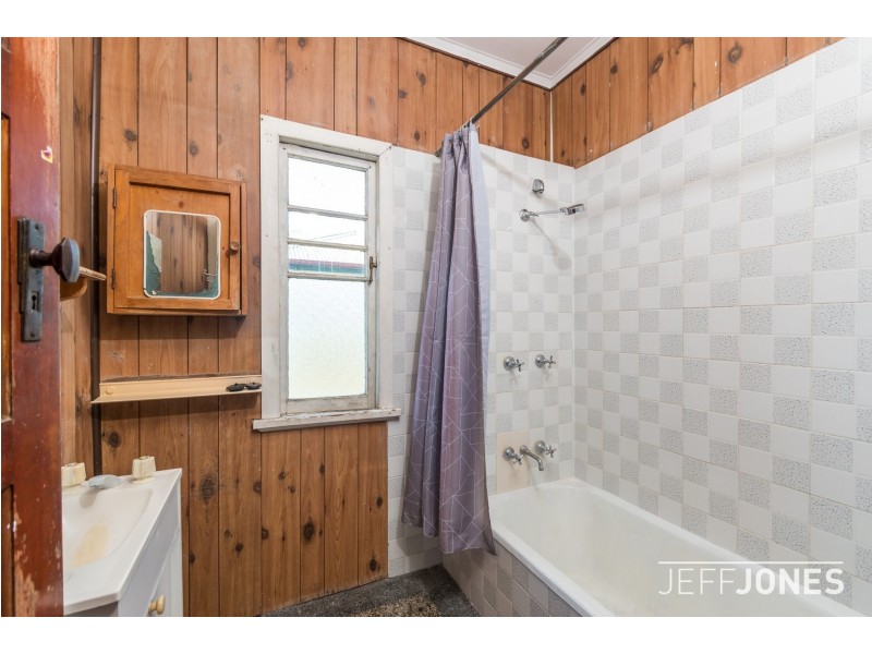 100 Earl Street, Greenslopes QLD 4120
