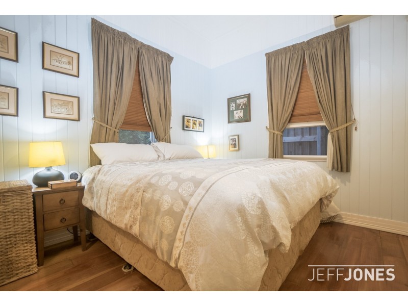 93 Pear Street, Greenslopes QLD 4120