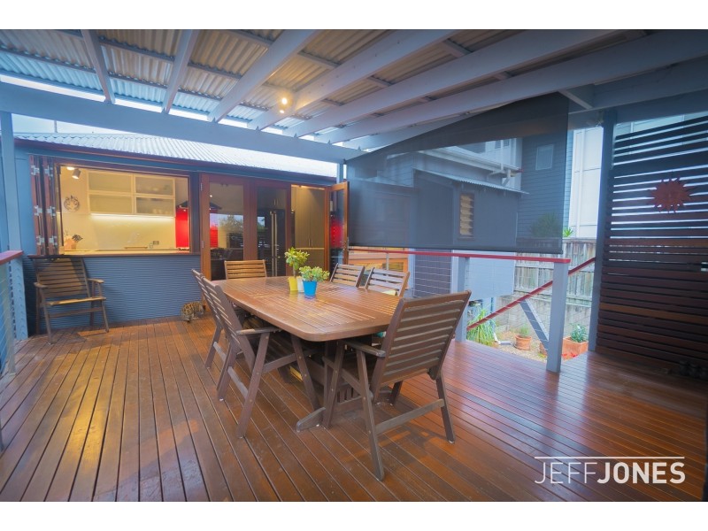 93 Pear Street, Greenslopes QLD 4120