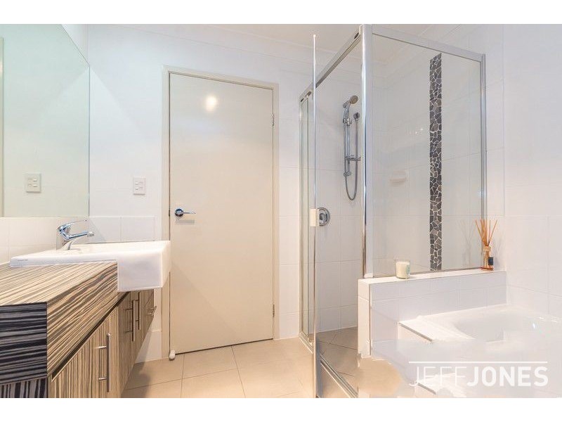 55 Worchester Crescent, Wakerley QLD 4154