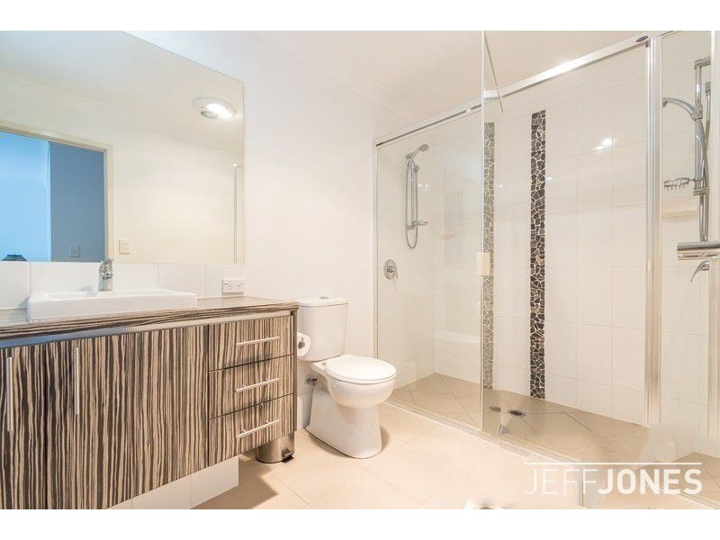 55 Worchester Crescent, Wakerley QLD 4154