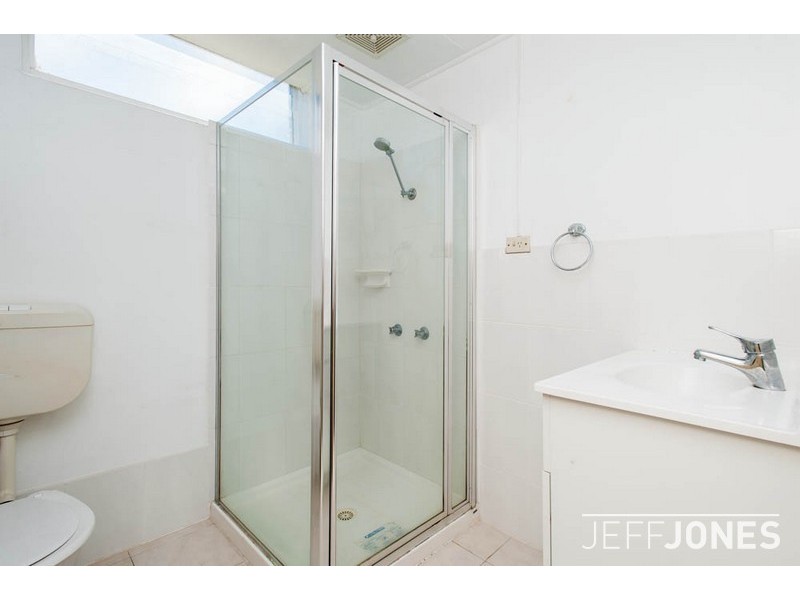 1/33 Ellis Street, Greenslopes QLD 4120