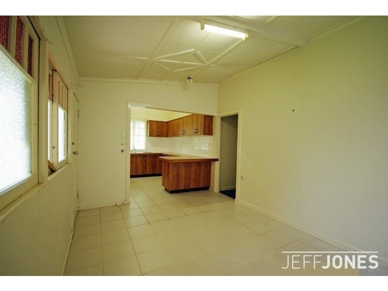 53 Cleveland Street, Greenslopes QLD 4120