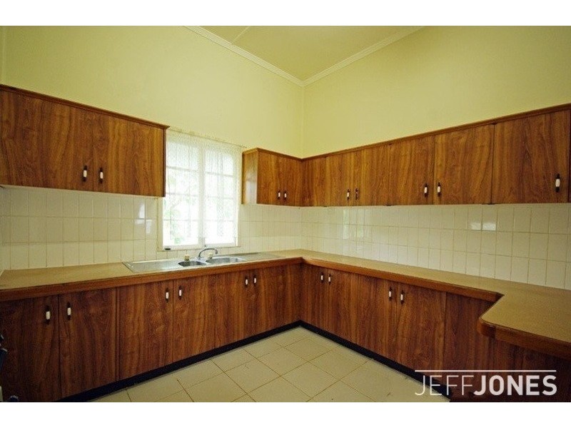 53 Cleveland Street, Greenslopes QLD 4120