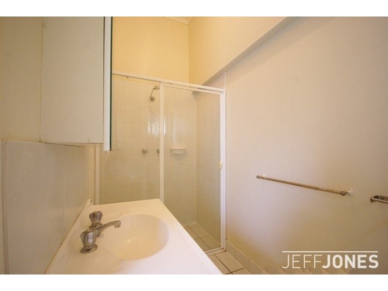 53 Cleveland Street, Greenslopes QLD 4120