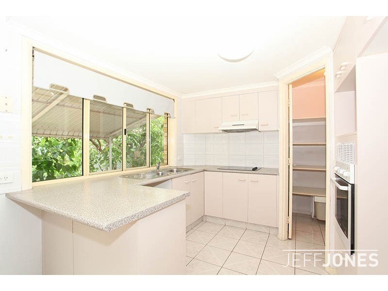 4/33 Osterley, Carina QLD 4152