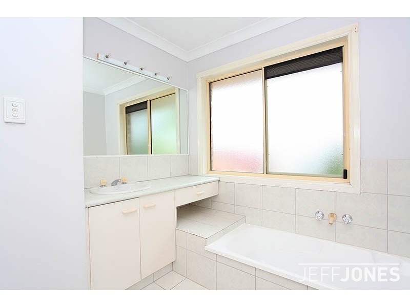 4/33 Osterley, Carina QLD 4152