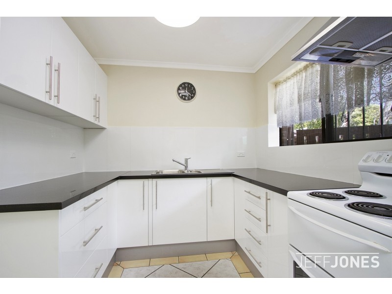 2/84 Victoria Terrace, Greenslopes QLD 4120