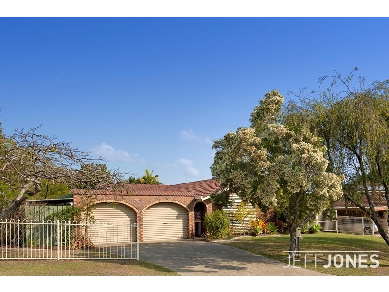 2 Lindisfarne Street, Carindale QLD 4152