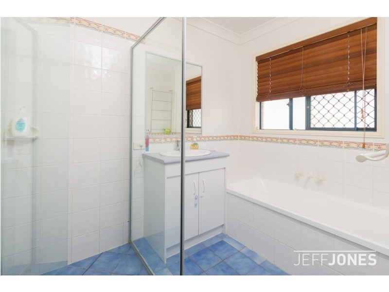 7 Kenny Court, Wakerley QLD 4154